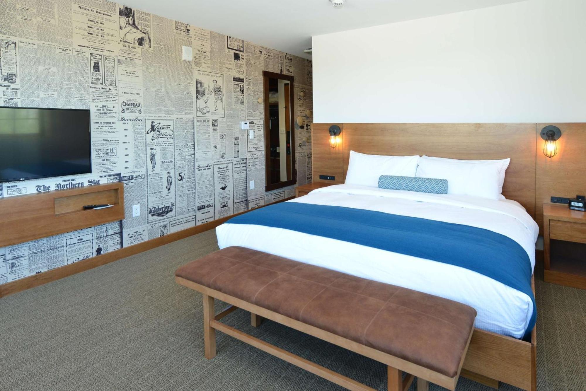 The Lismore Hotel Eau Claire - A Doubletree By Hilton Exterior photo