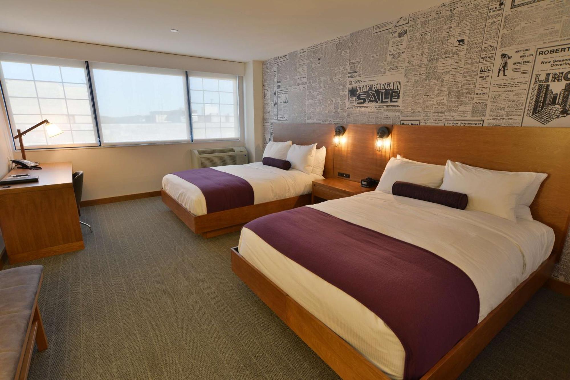 The Lismore Hotel Eau Claire - A Doubletree By Hilton Exterior photo